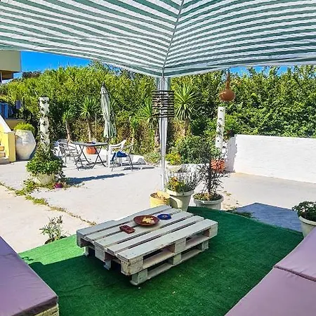 בית נופש Chrysanthi Melitsa Apts. *