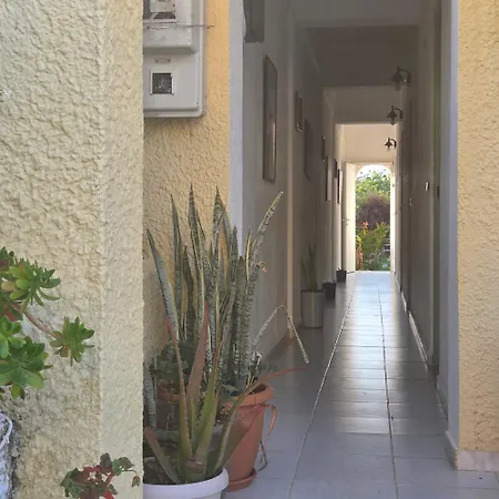 Casa vacanze Chrysanthi Melitsa Apts. *