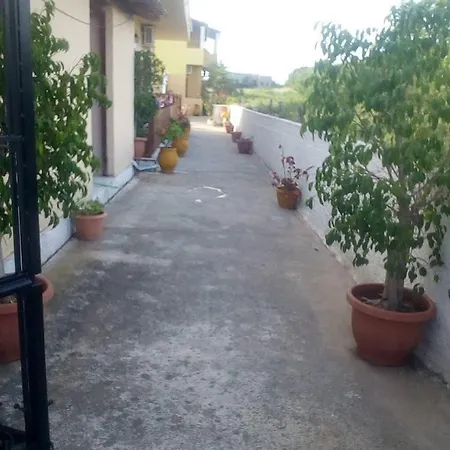 Chrysanthi Melitsa Apts. *