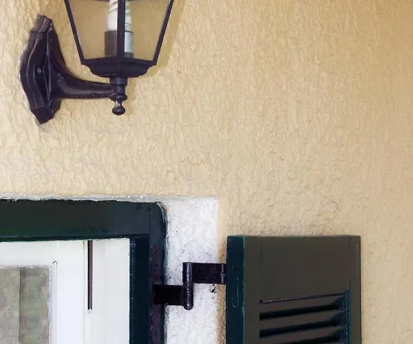 Chrysanthi Melitsa Apts.