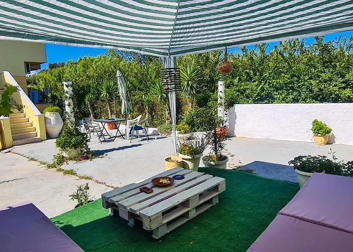 Case de vacanță Chrysanthi Melitsa Apts.