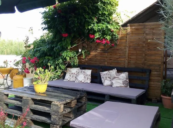 Chrysanthi Melitsa Apts. *