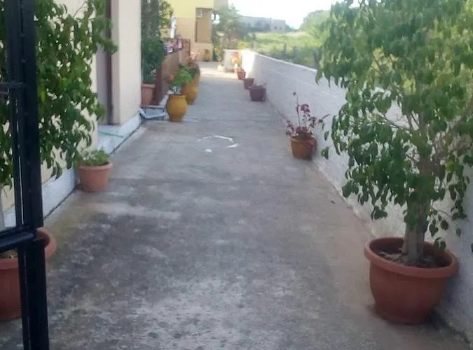 Chrysanthi Melitsa Apts. *