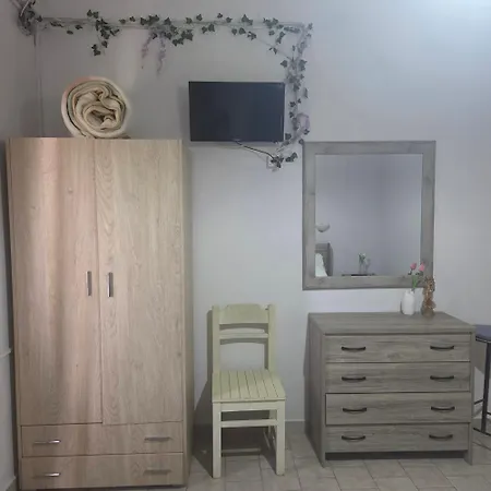 Chrysanthi Melitsa Apts. * Σιδάρι